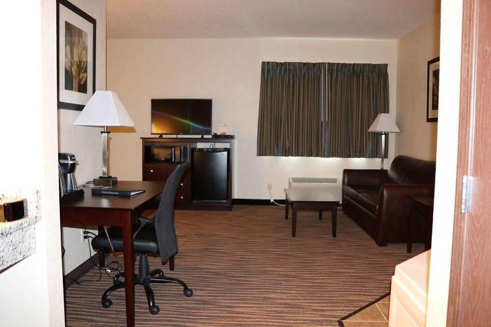 Cobblestone Inn & Suites Maryville Ngoại thất bức ảnh